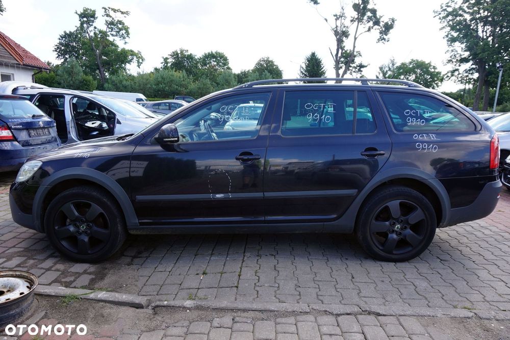 SKODA OCTAVIA II 1Z5 LIFT KOMBI 2010 9910 2.0 TDI BMM 140KM KXV 4X4 CZARNY na części - 2