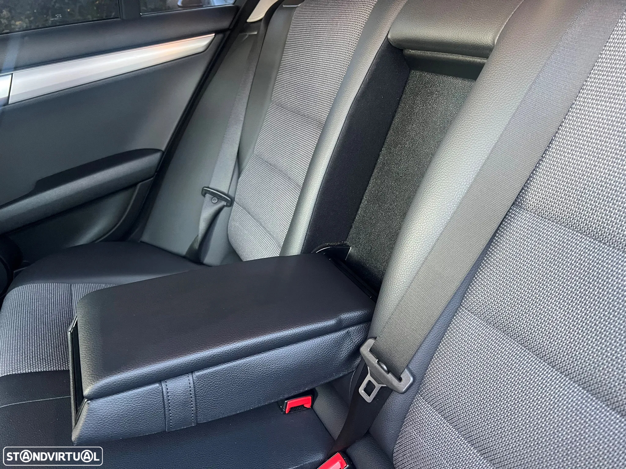 Mercedes-Benz C 220 Station CDI DPF (BlueEFFICIENCY) Avantgarde - 44