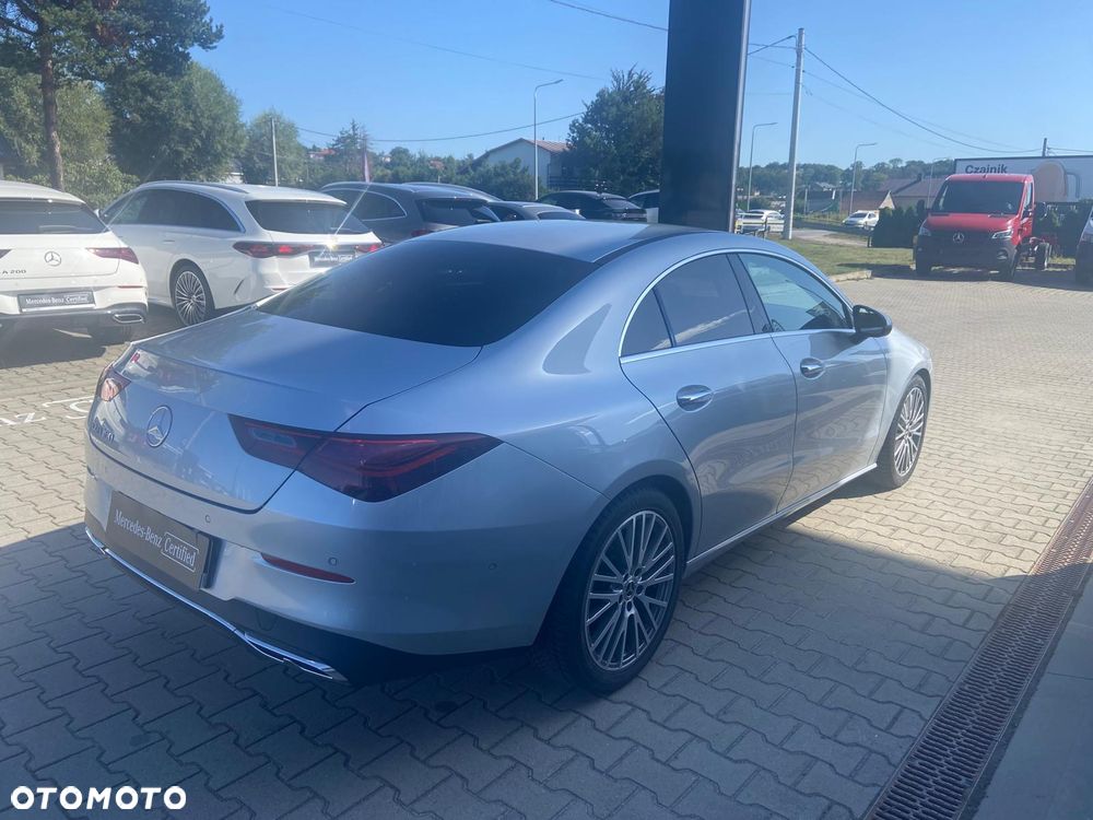 Mercedes-Benz CLA 180 Progressive 7G-DCT - 5