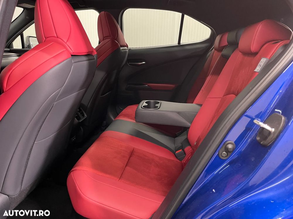 Lexus UX 250h F SPORT - 13