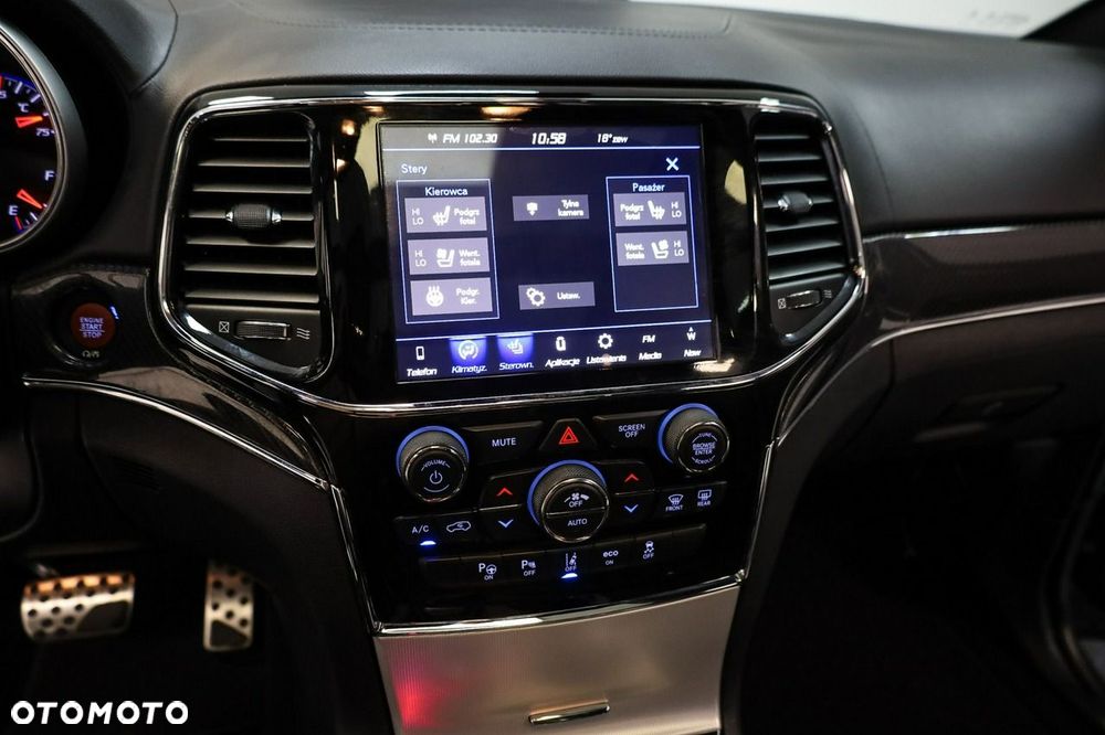 Jeep Grand Cherokee - 22
