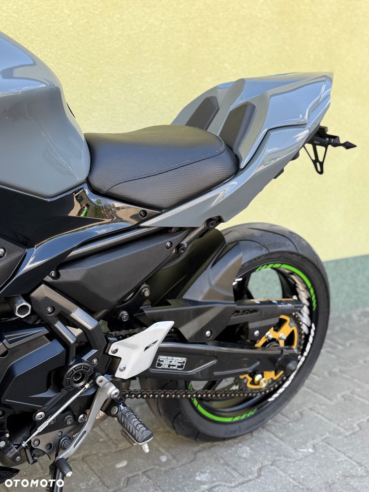Kawasaki Ninja - 32