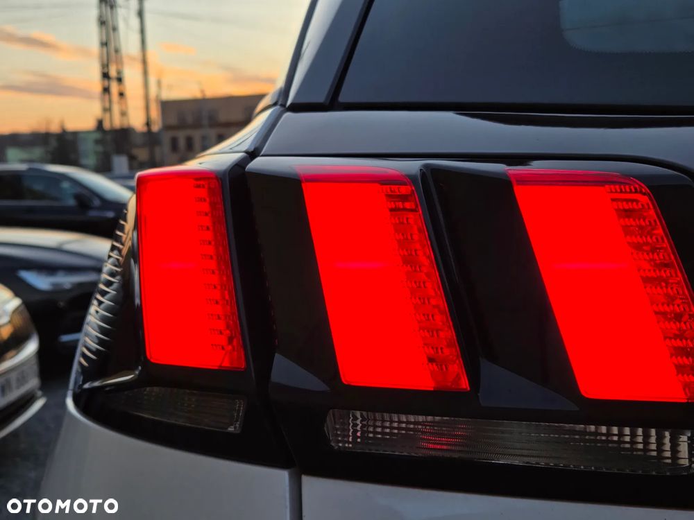 Peugeot 3008 1.2 PureTech Active Pack S&S - 27