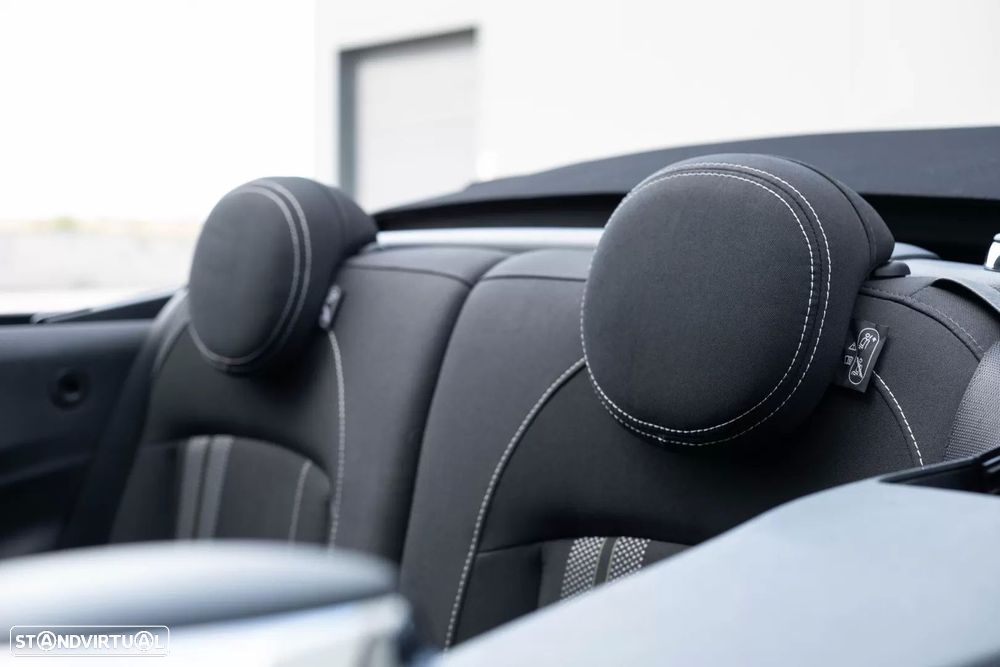 MINI Cabrio Cooper Premium Plus JCW Auto - 26
