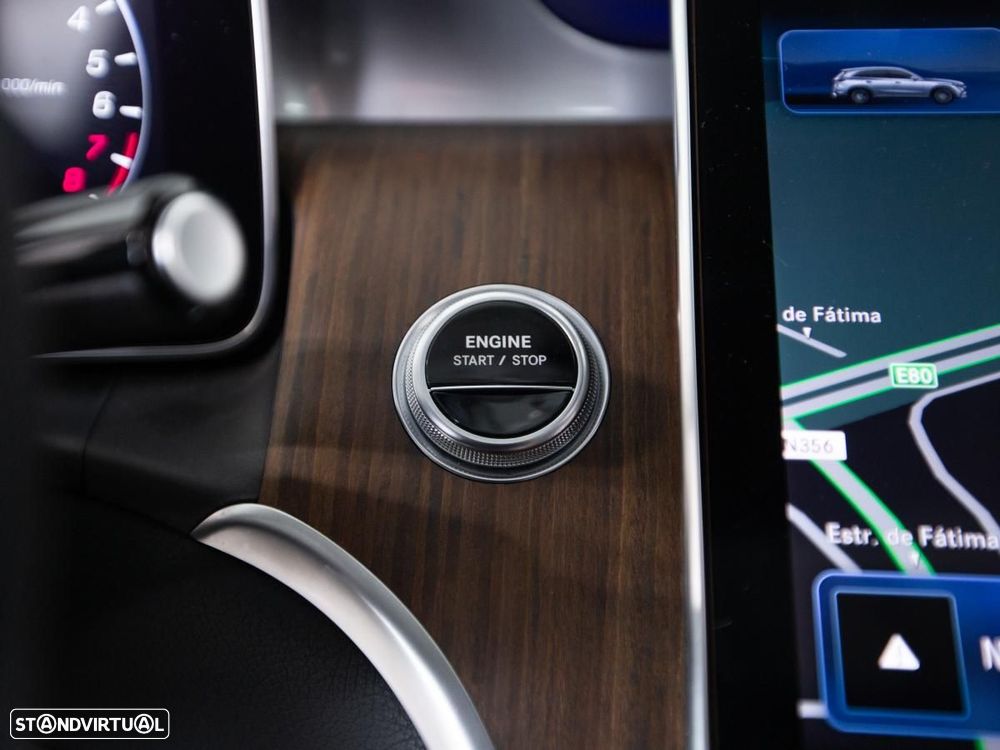 Mercedes-Benz GLC 300 e 4Matic 9G-TRONIC Edition Avantgarde - 29