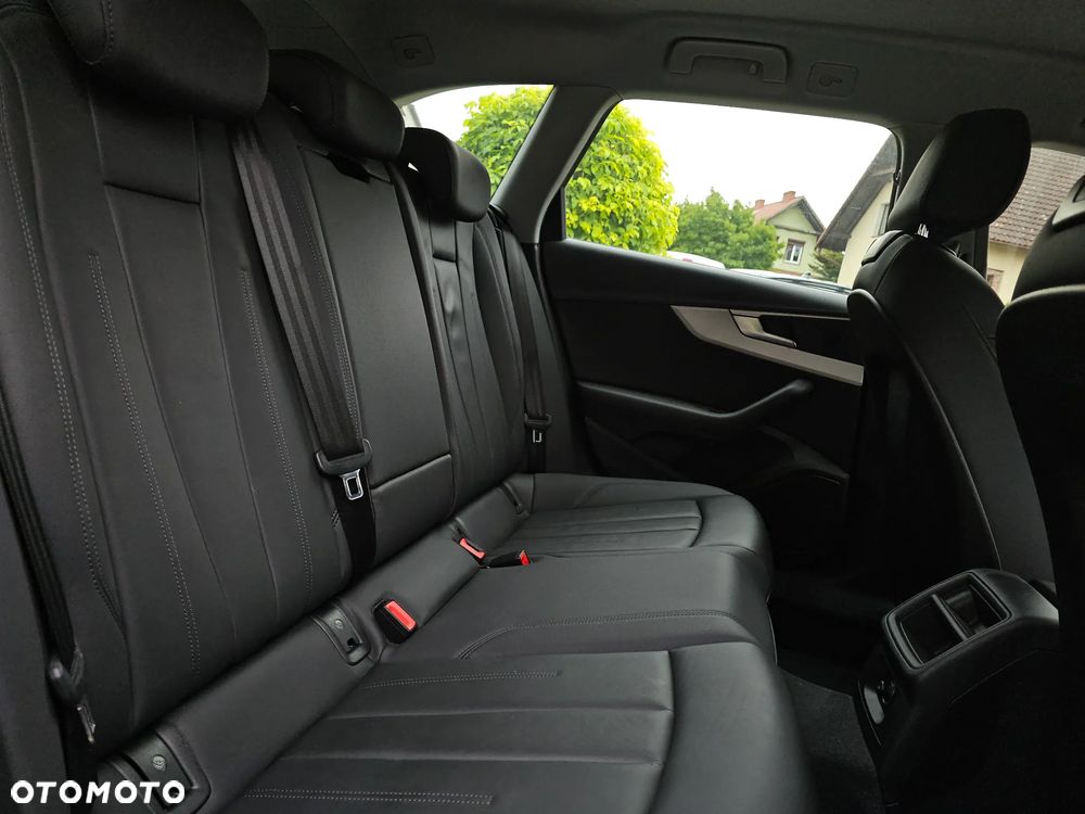 Audi A4 Avant 30 TDI mHEV S tronic - 17