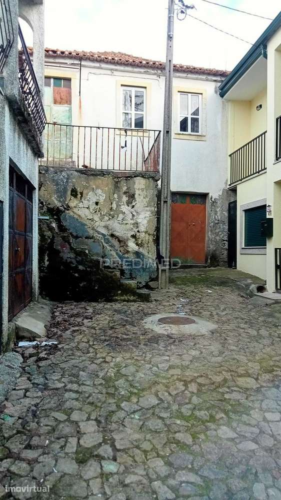 Oportunidade de Investimento – Duas Moradias para Reconstrução em A... - Grande imagem: 5/12