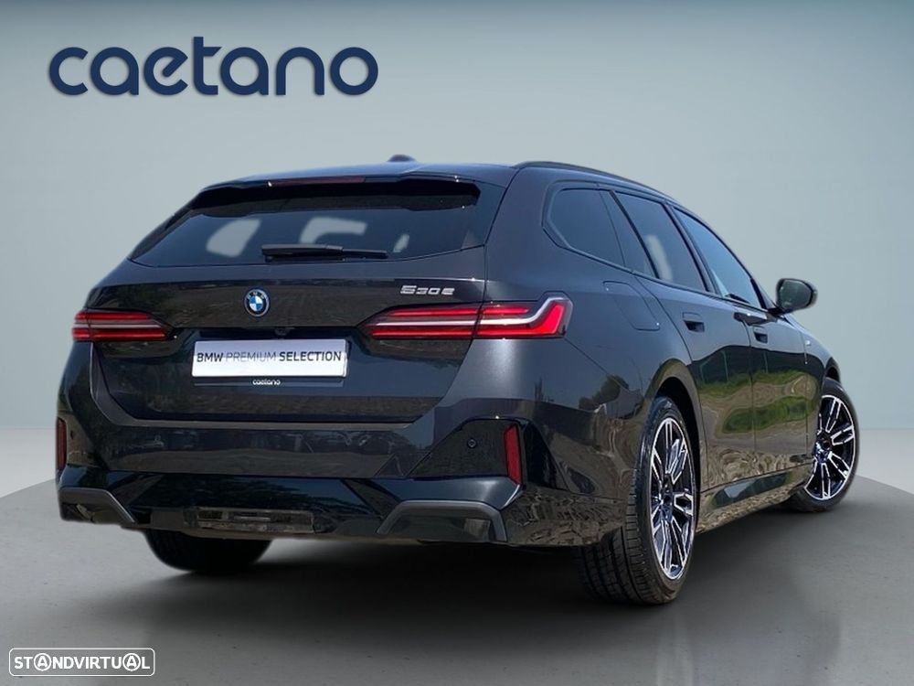 BMW 530 e Pack Desportivo M — fotografia 2
