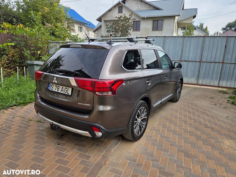 Mitsubishi Outlander - 18