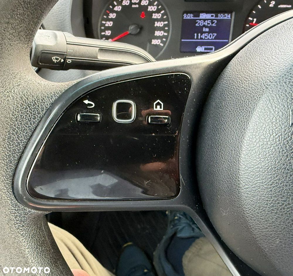 Mercedes-Benz Sprinter - 33