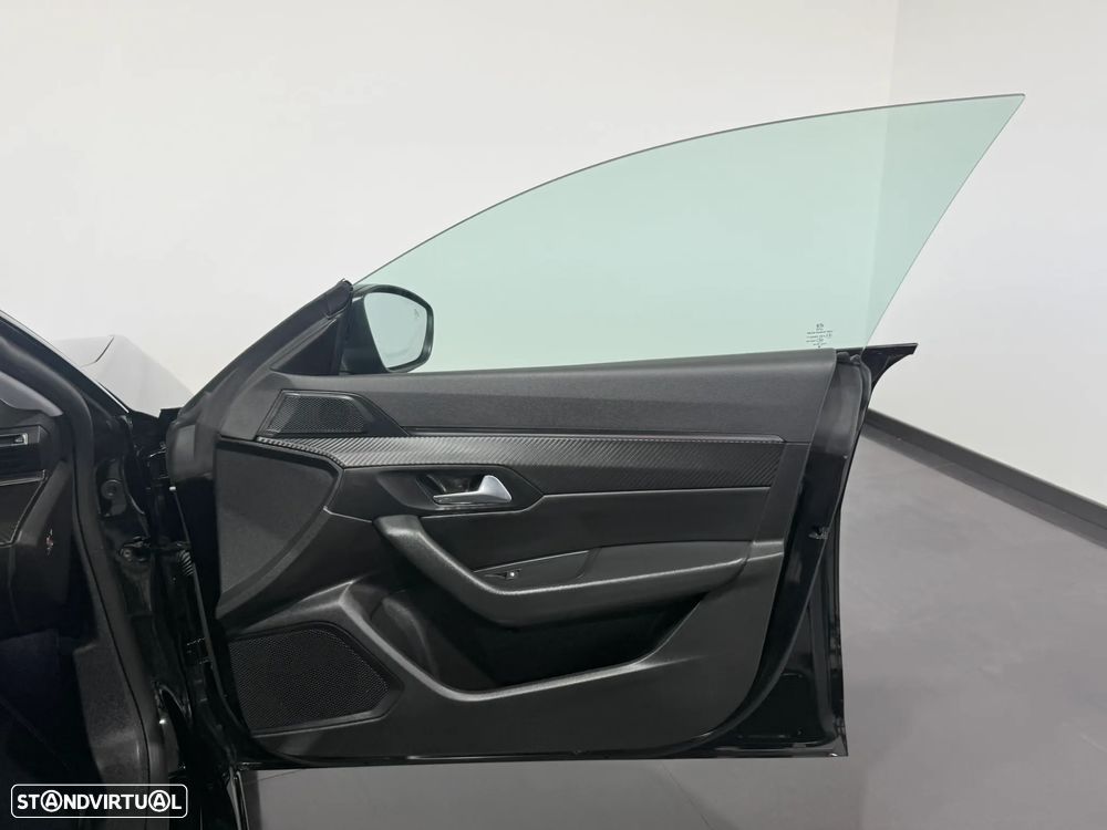 Peugeot 508 1.6 Hybrid Allure e-EAT8 - 38