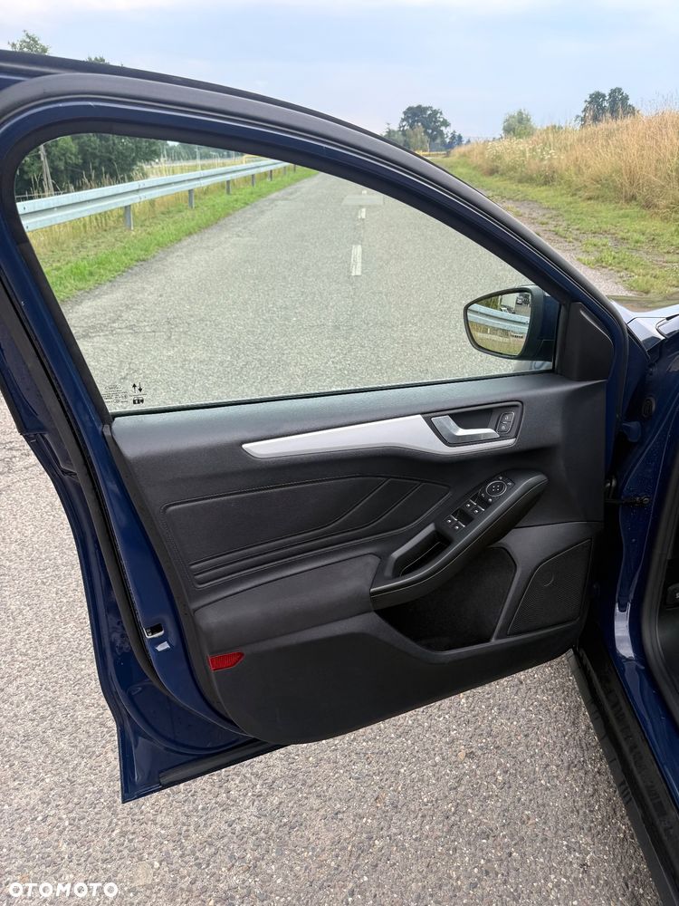 Ford Focus 1.5 EcoBlue Start-Stopp-System COOL&CONNECT - 16