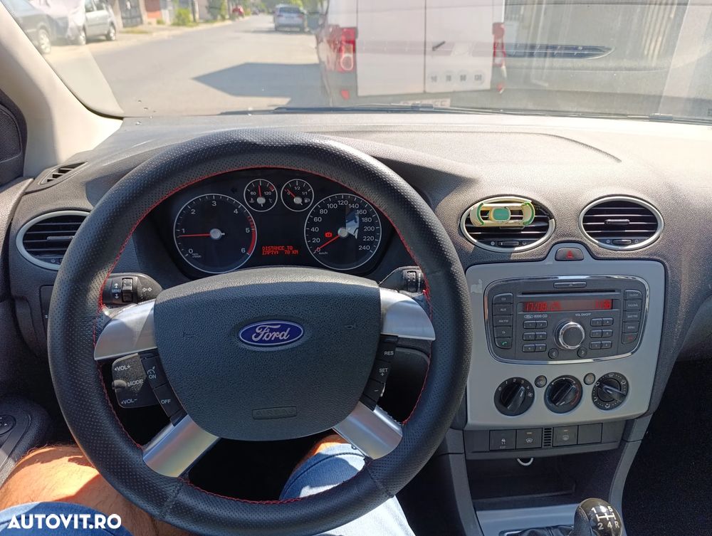 Ford Focus - 6