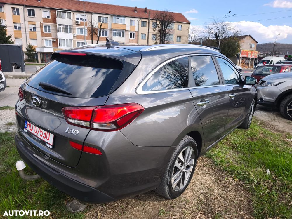 Hyundai i30 1.6 CRDI Premium - 4