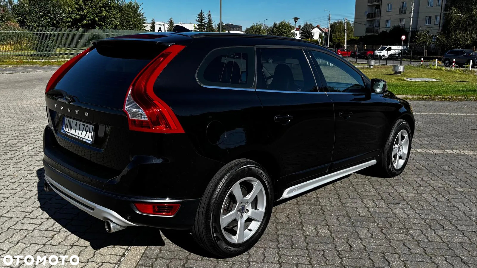 Volvo XC 60 D4 R-Design - 3