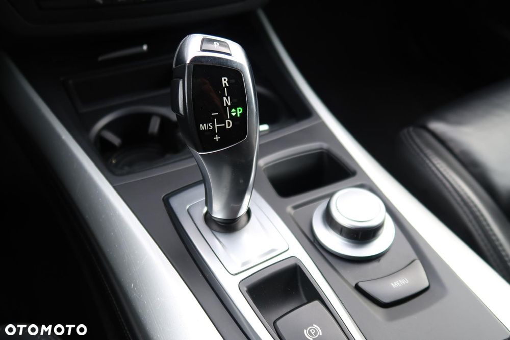 BMW X5 4.8i - 13