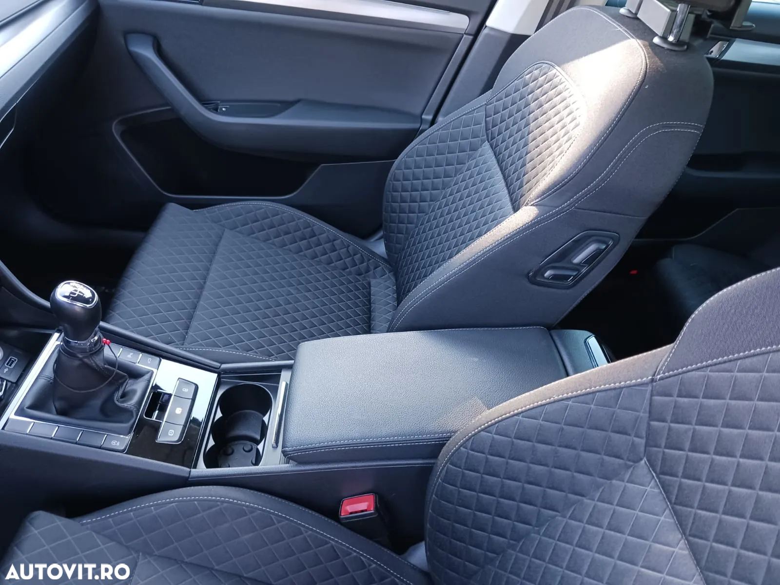 Skoda Superb 2.0 TDI Premium Edition - 12