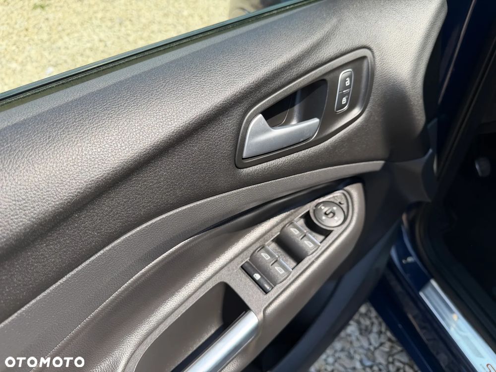 Ford Kuga 1.5 EcoBoost 2x4 ST-Line - 19