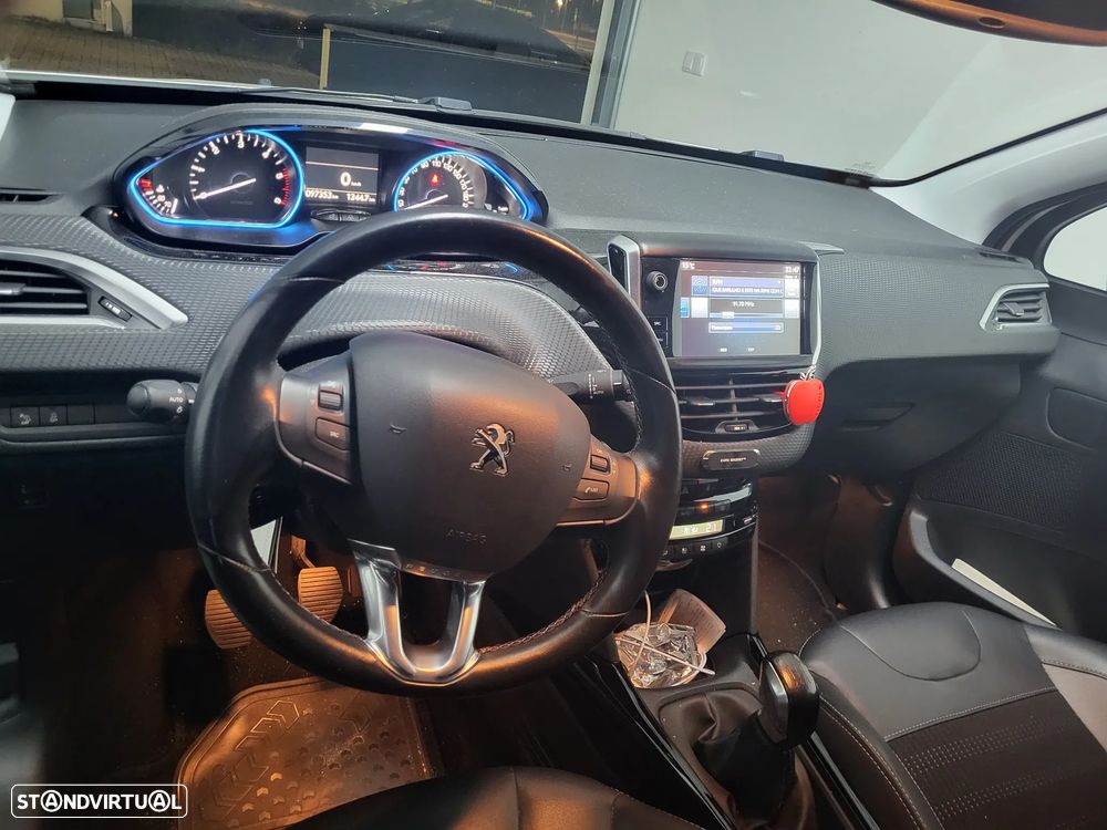 Peugeot 2008 1.6 BlueHDi Allure - 6