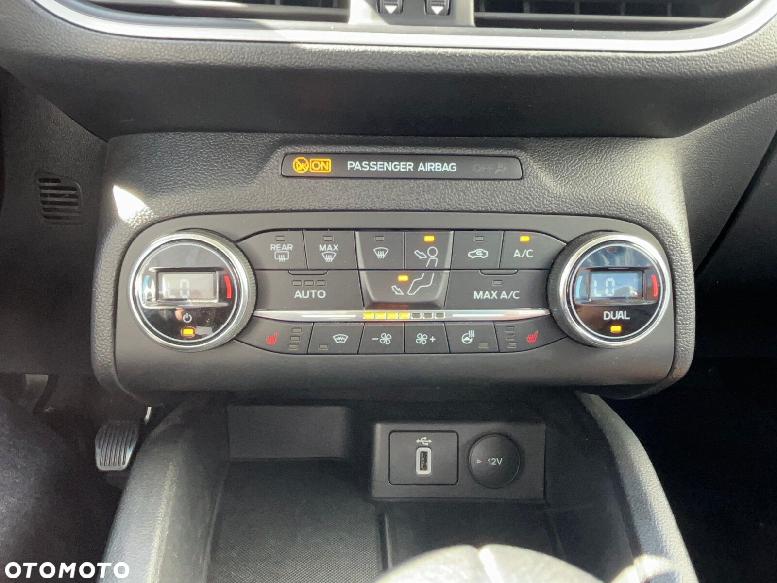 Ford Focus - 26