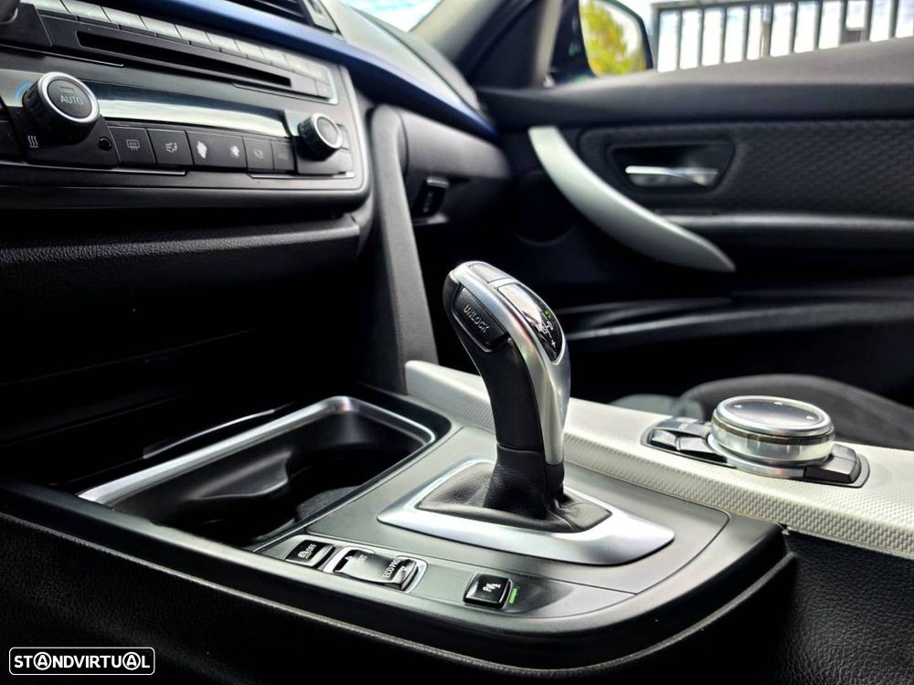 BMW 320 d Auto Pack M - 22
