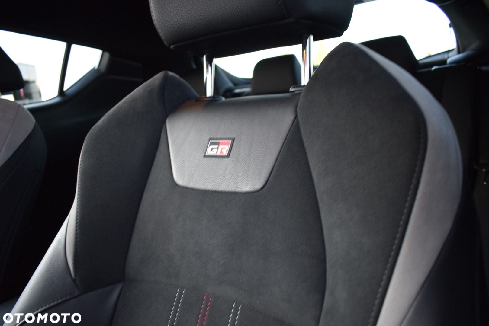 Toyota C-HR - 18