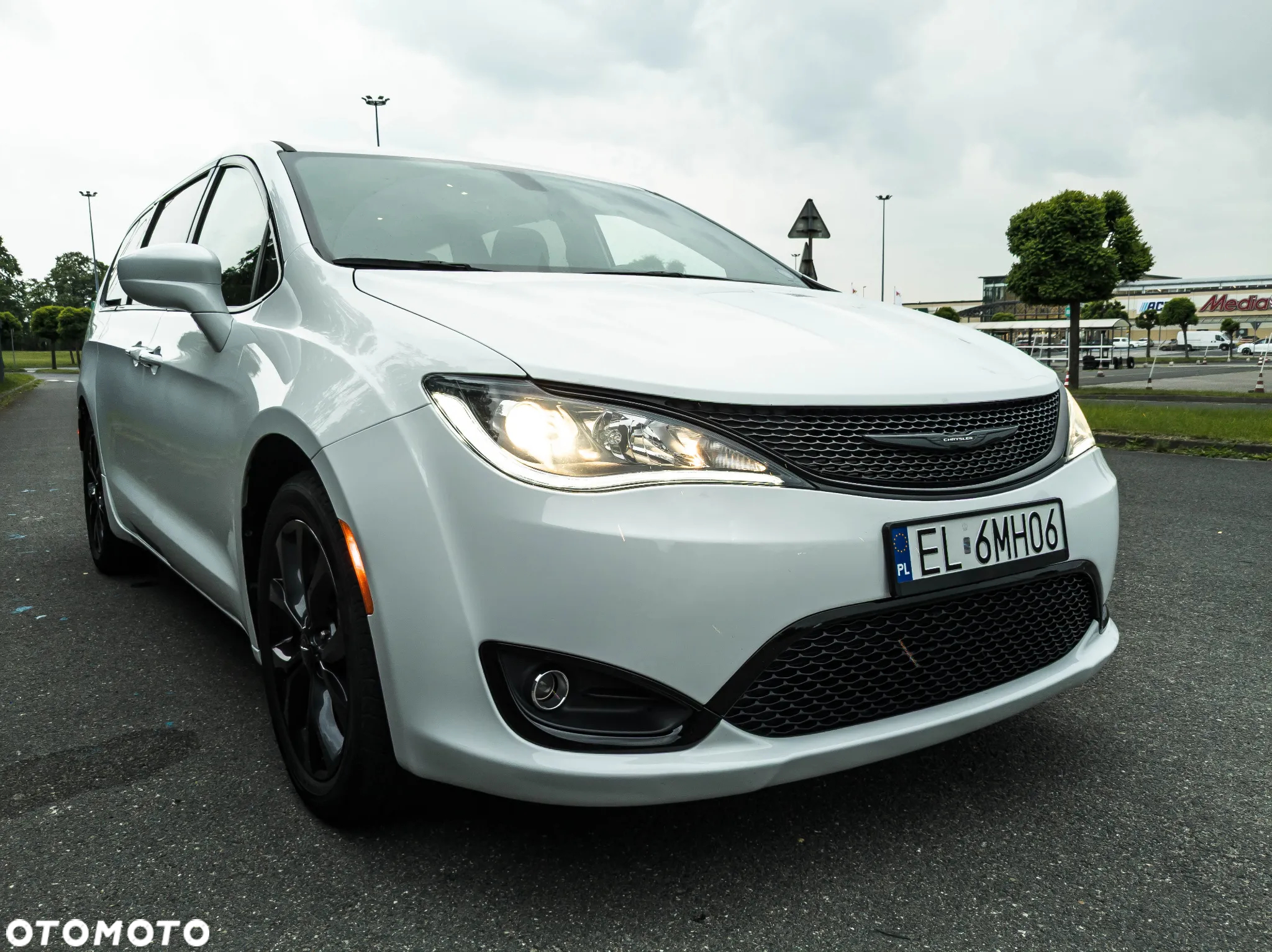 Chrysler Pacifica - 3