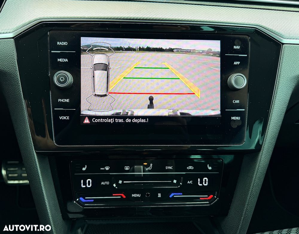 Volkswagen Passat 2.0 TDI SCR DSG R-Line - 23