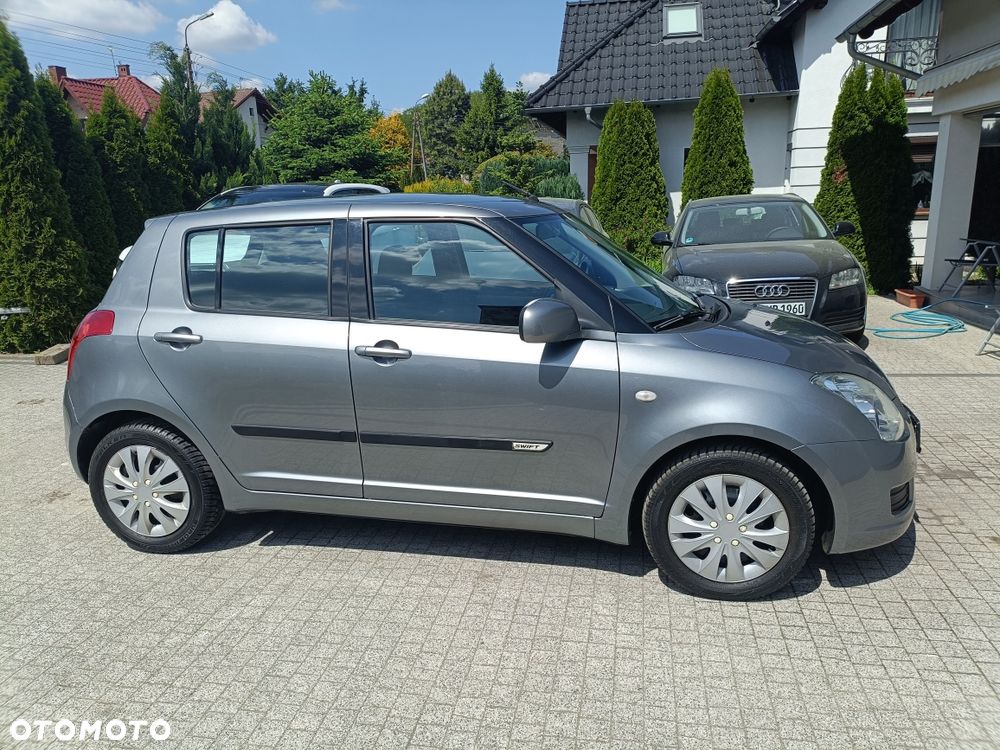 Suzuki Swift - 2