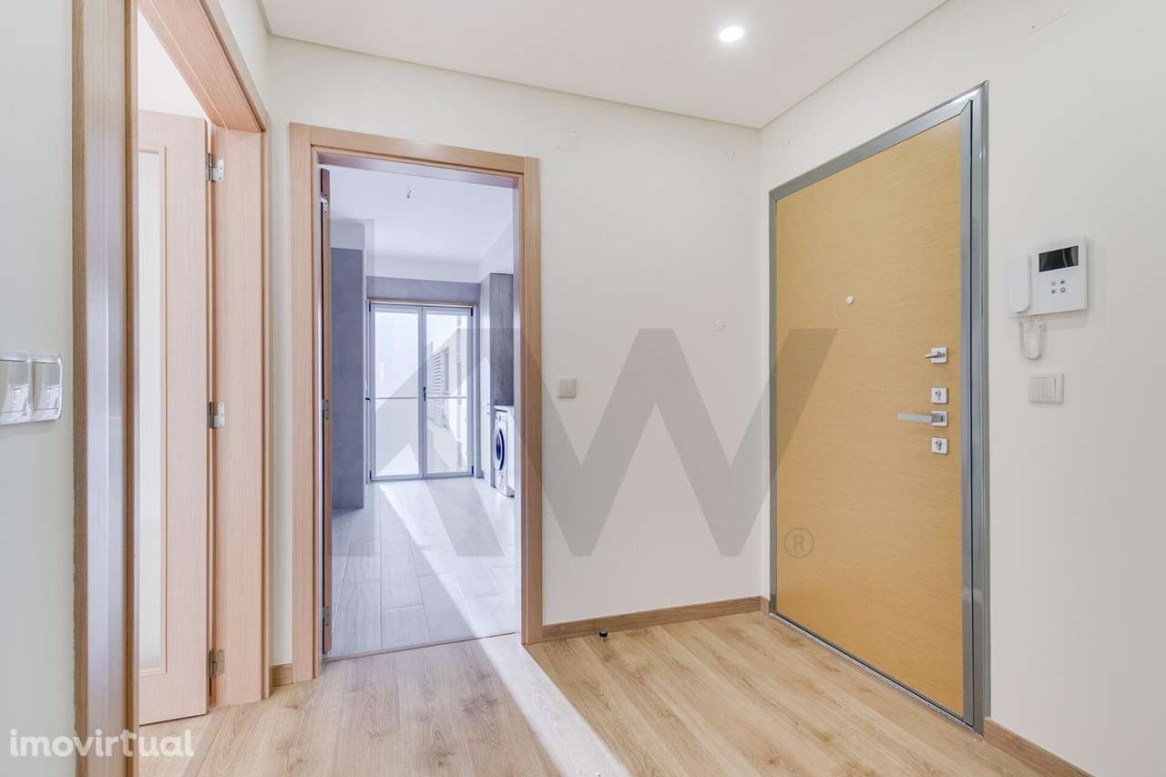 Apartamento T2 Novo nas Laranjeiras em Lisboa | Premium, Metro e Acess - Grande imagem: 3/64