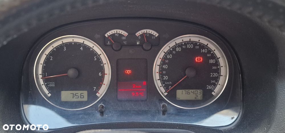 Volkswagen Golf V 1.4 FSI Comfortline - 1