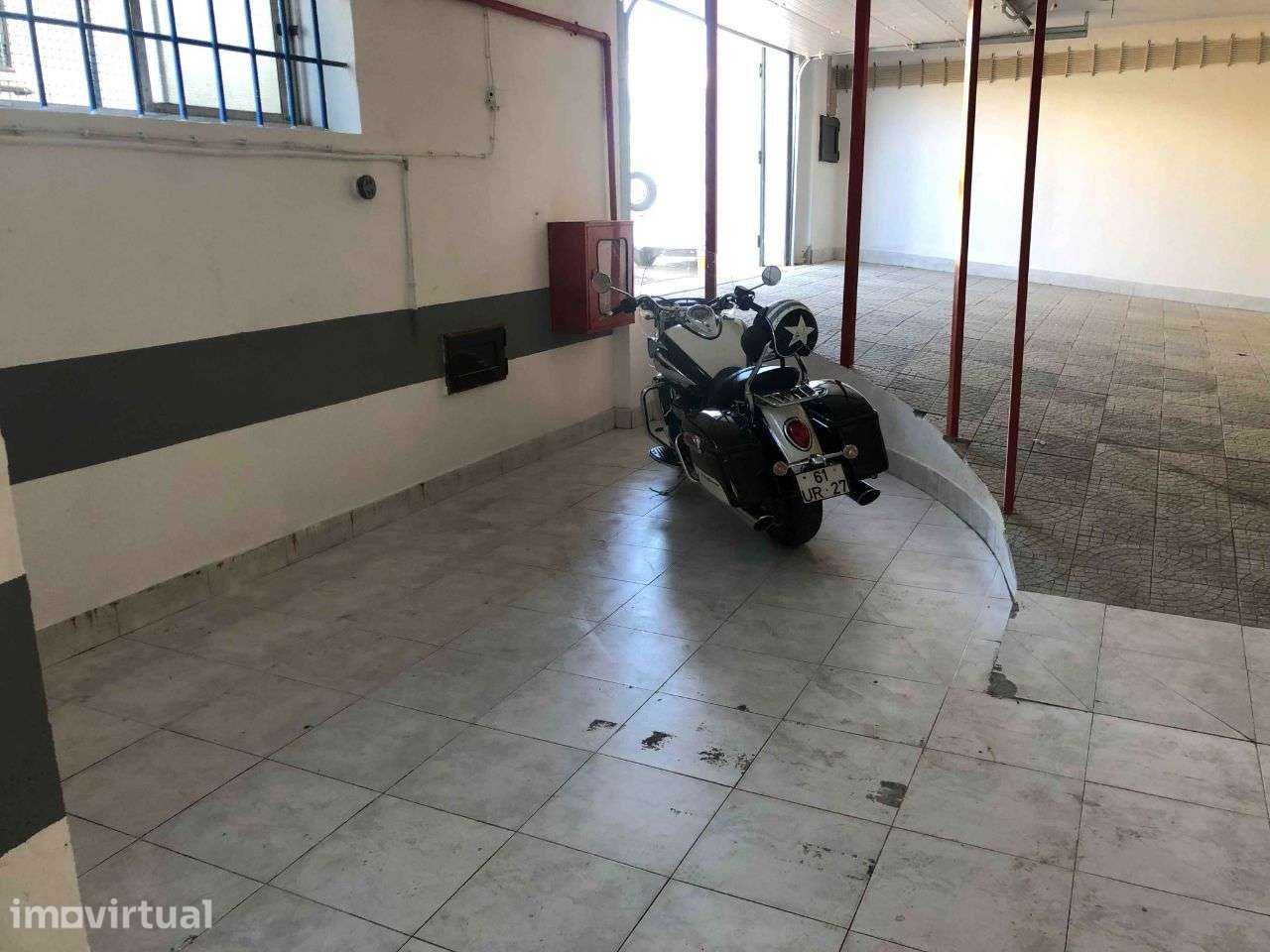 Parqueamento de motociclo - Grande imagem: 5/6