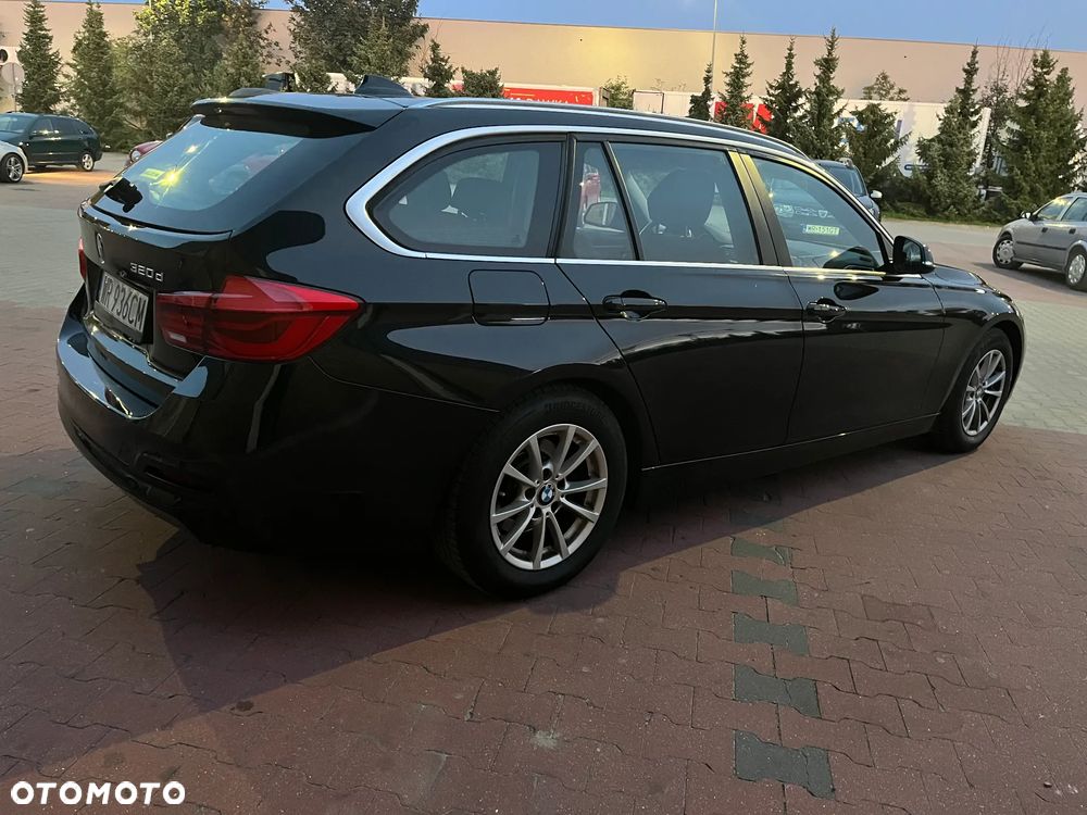 BMW Seria 3 320d - 12
