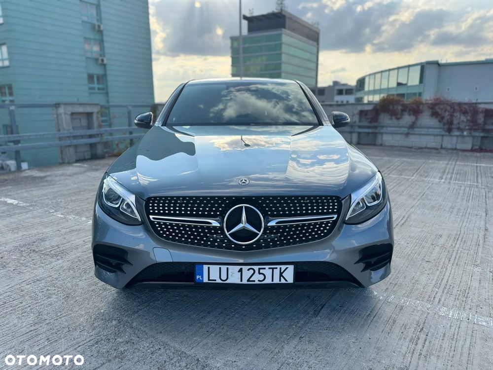 Mercedes-Benz GLC 300 Coupe 4Matic 9G-TRONIC AMG Line - 2