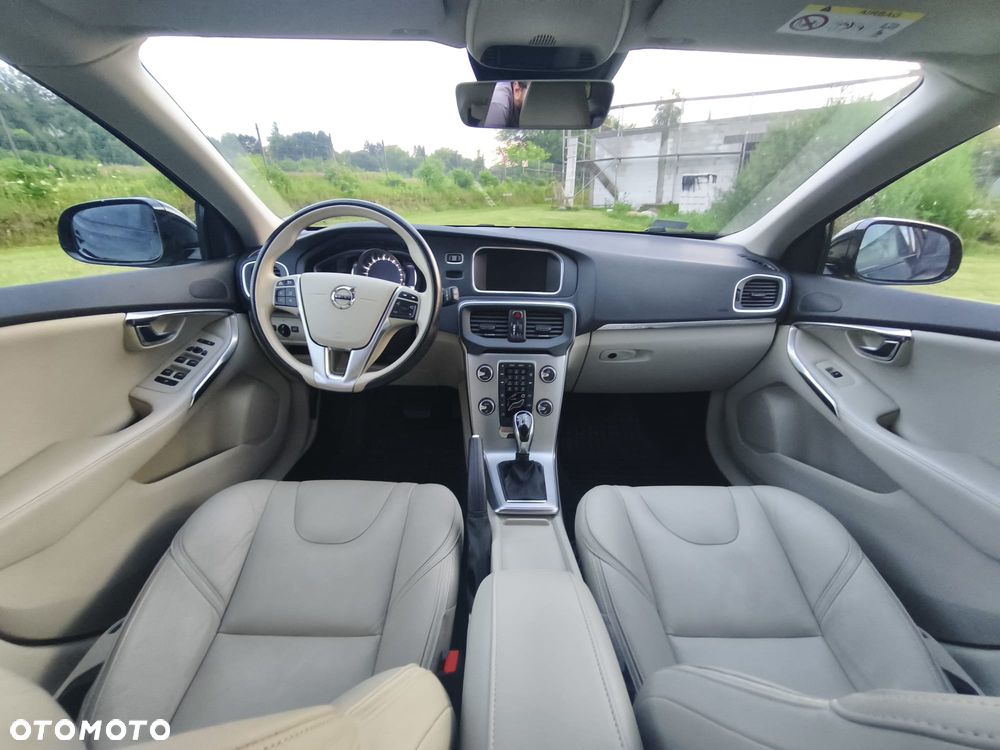 Volvo V40 Cross Country T3 Geartronic Summum - 3