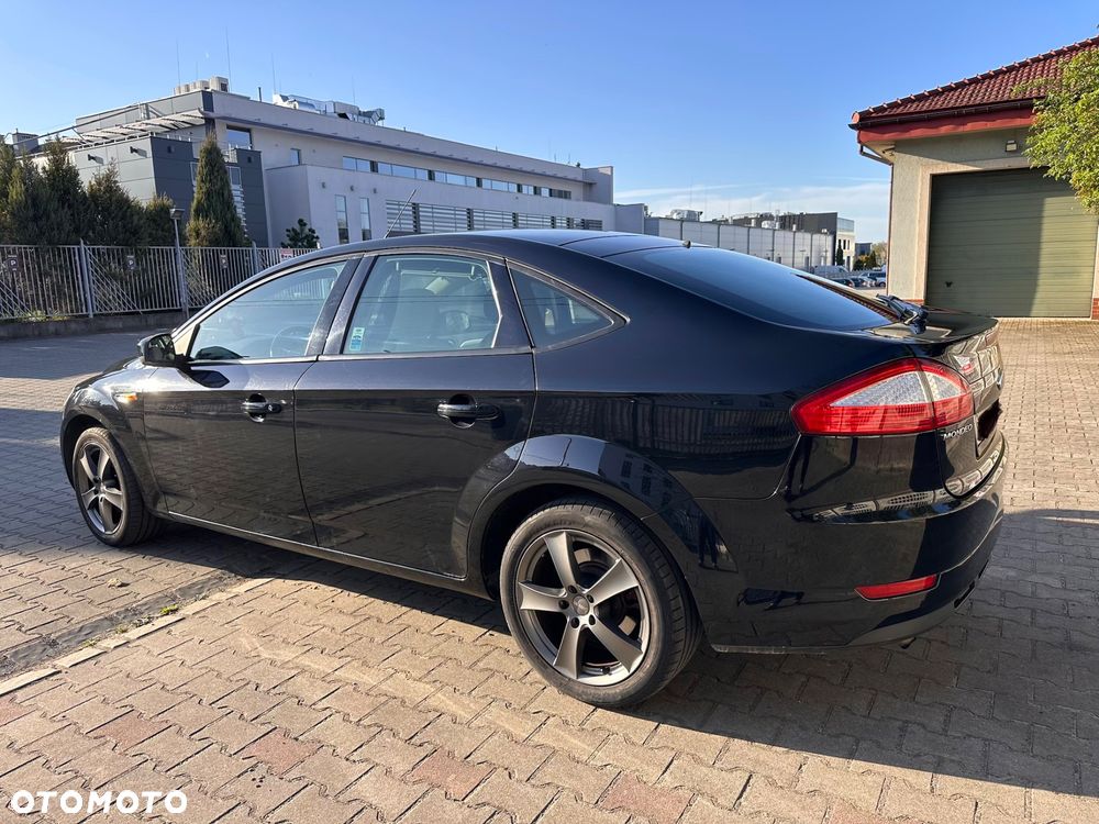 Ford Mondeo 2.0 Gold X - 8