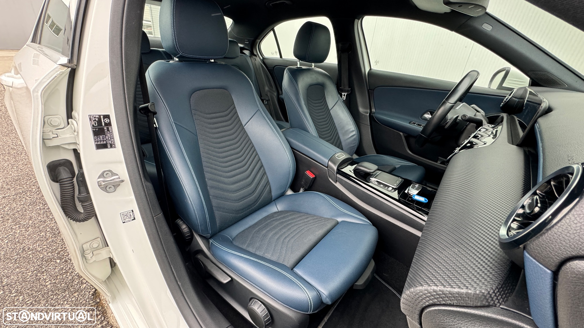 Mercedes-Benz A 250 Limousine e Style Plus - 23