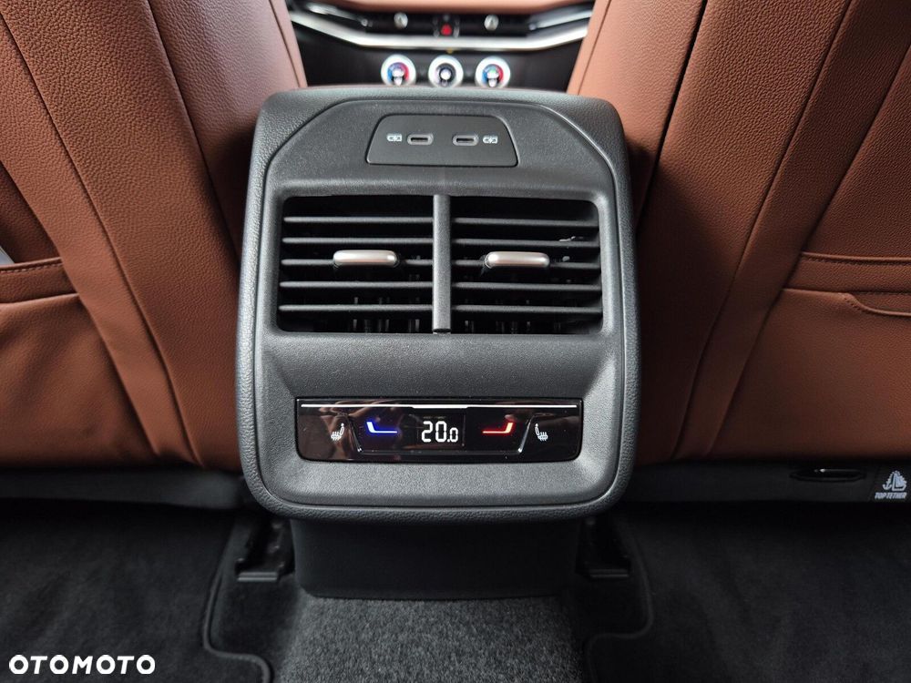 Skoda Superb 1.5 TSI L&K DSG - 19