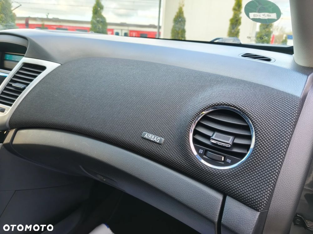 Chevrolet Cruze 1.6 LT+ - 18