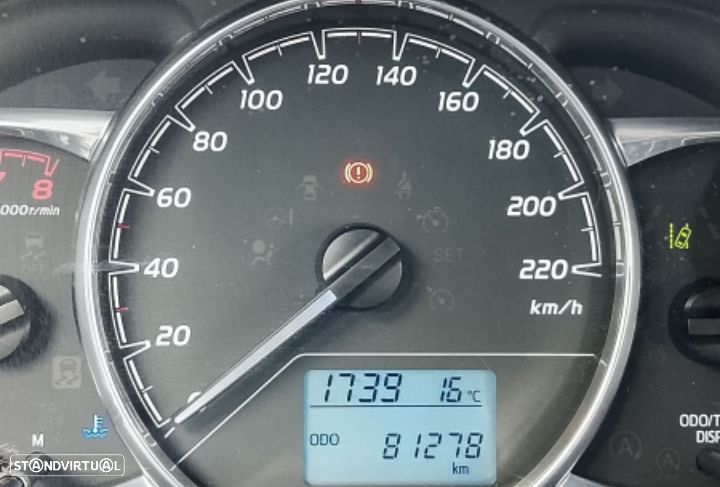 Toyota Yaris 1.0 VVT-i Exclusive - 9