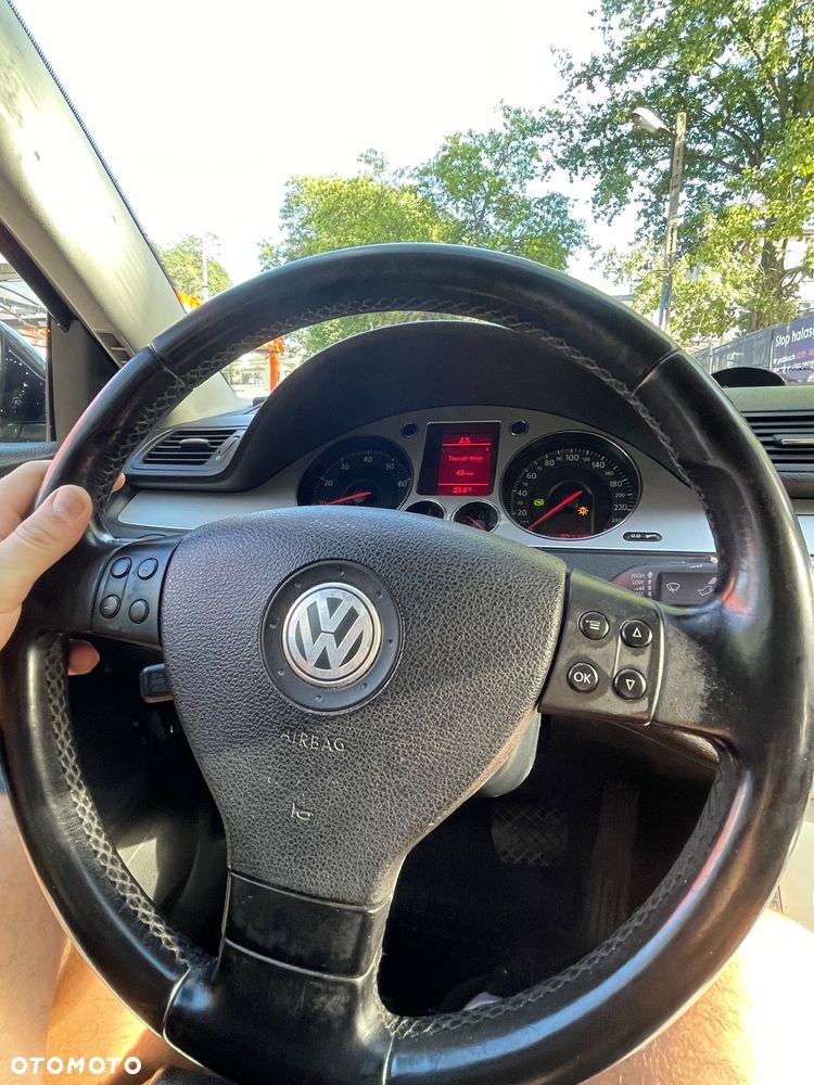 Volkswagen Passat 2.0 Turbo FSI Automatik Individual Chrom dunkel - 15