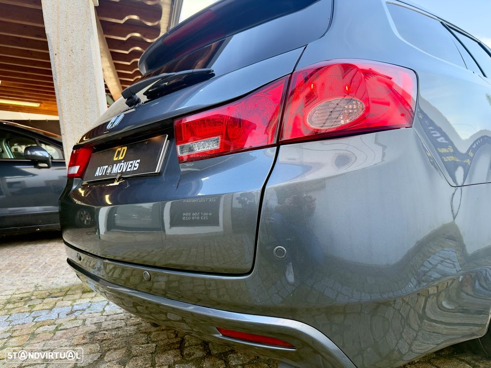 Honda Accord Tourer 2.2 i-DTEC Executive Navi E.Limitada - 16