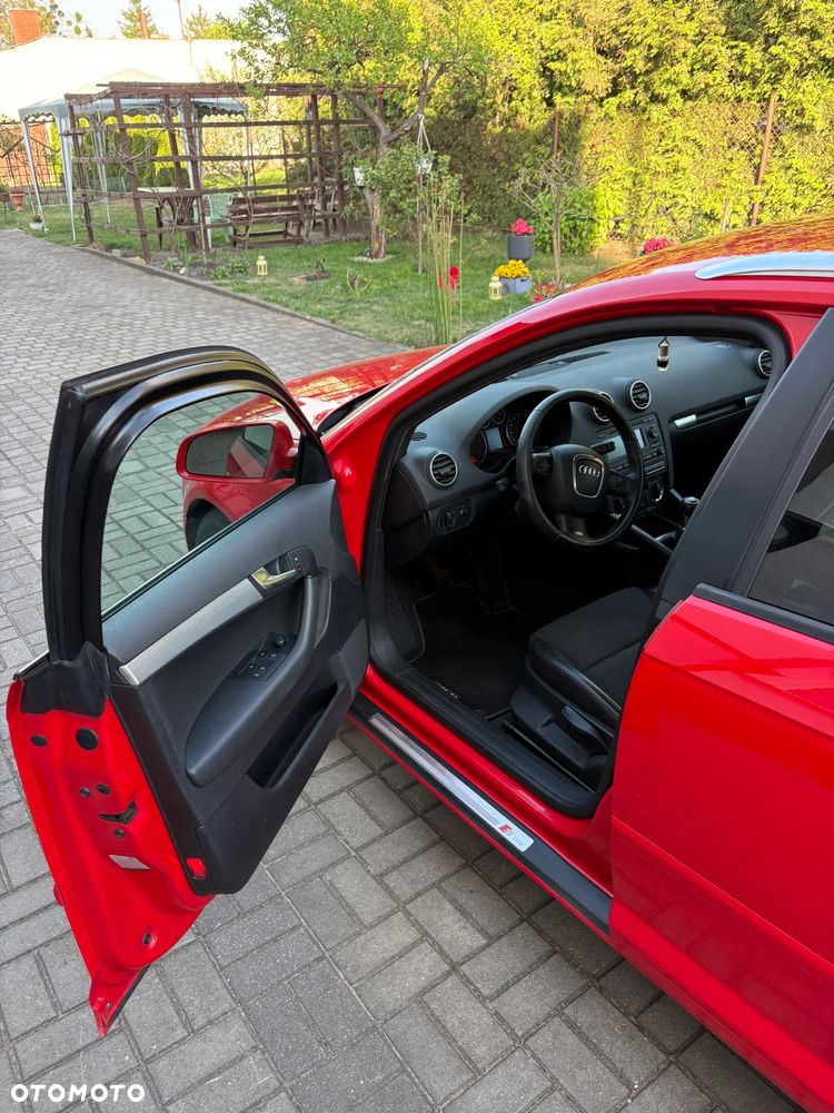 Audi A3 Sportback 2.0 TDI DPF Ambiente - 12