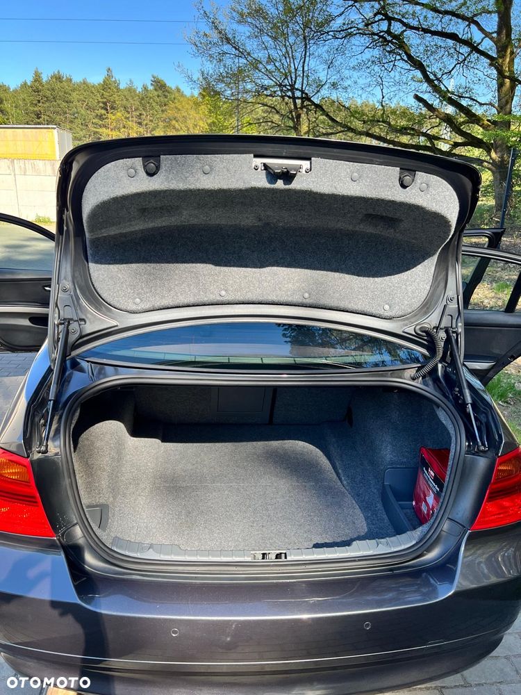 BMW Seria 3 318i - 20