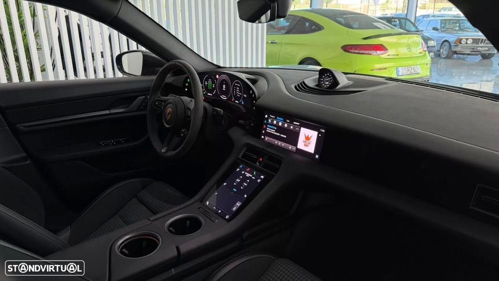 Porsche Taycan Standard - 27