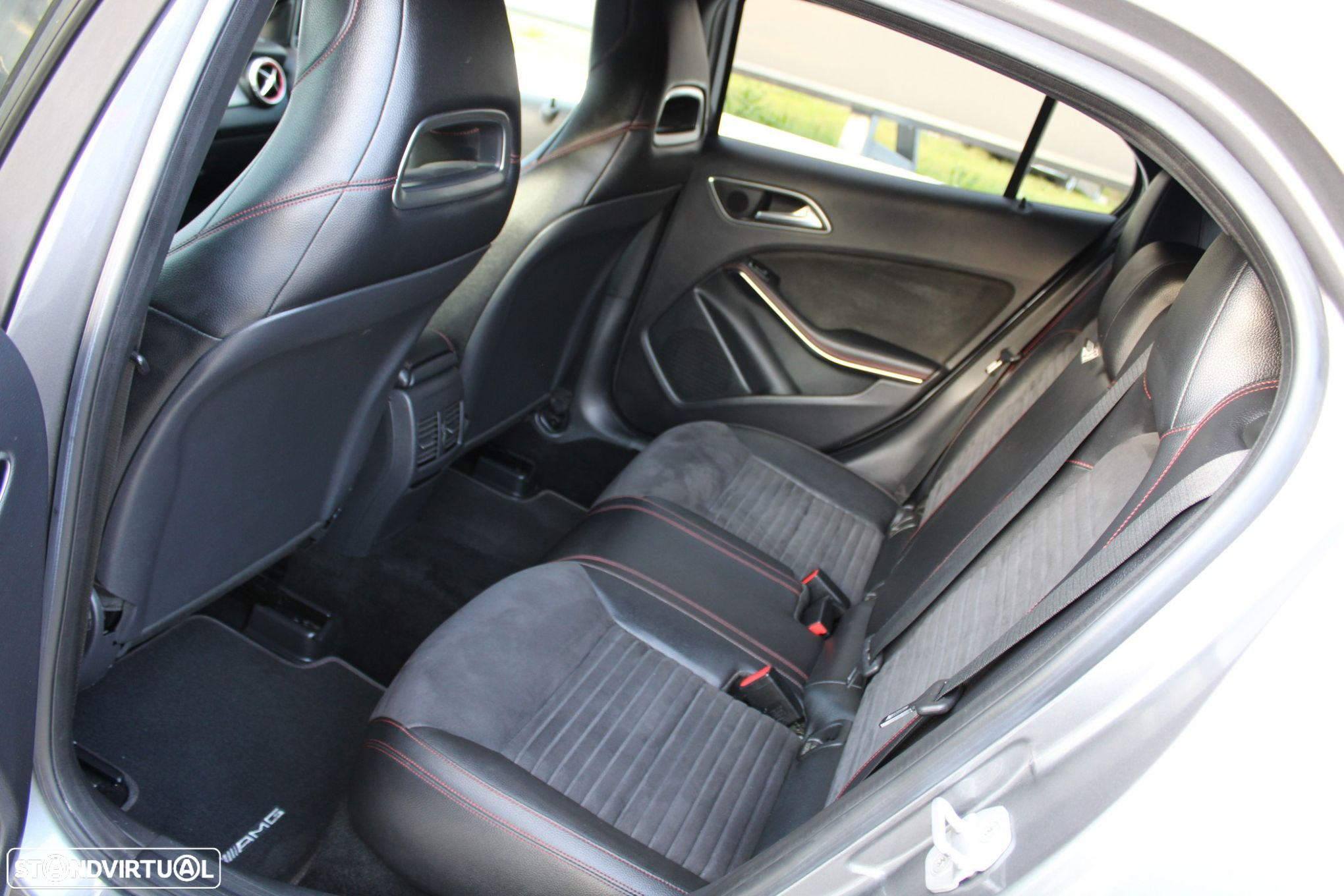 Mercedes-Benz GLA 200 CDi AMG Line - 12