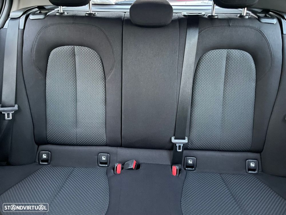 BMW 116 d Advantage Auto - 9