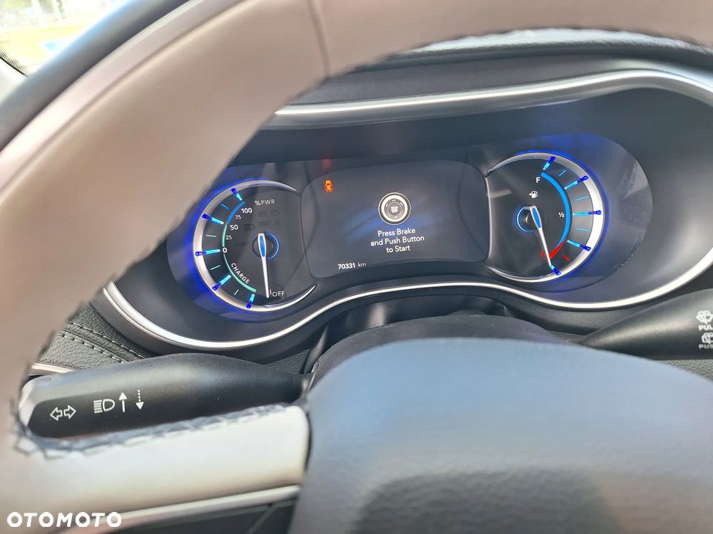 Chrysler Pacifica - 5