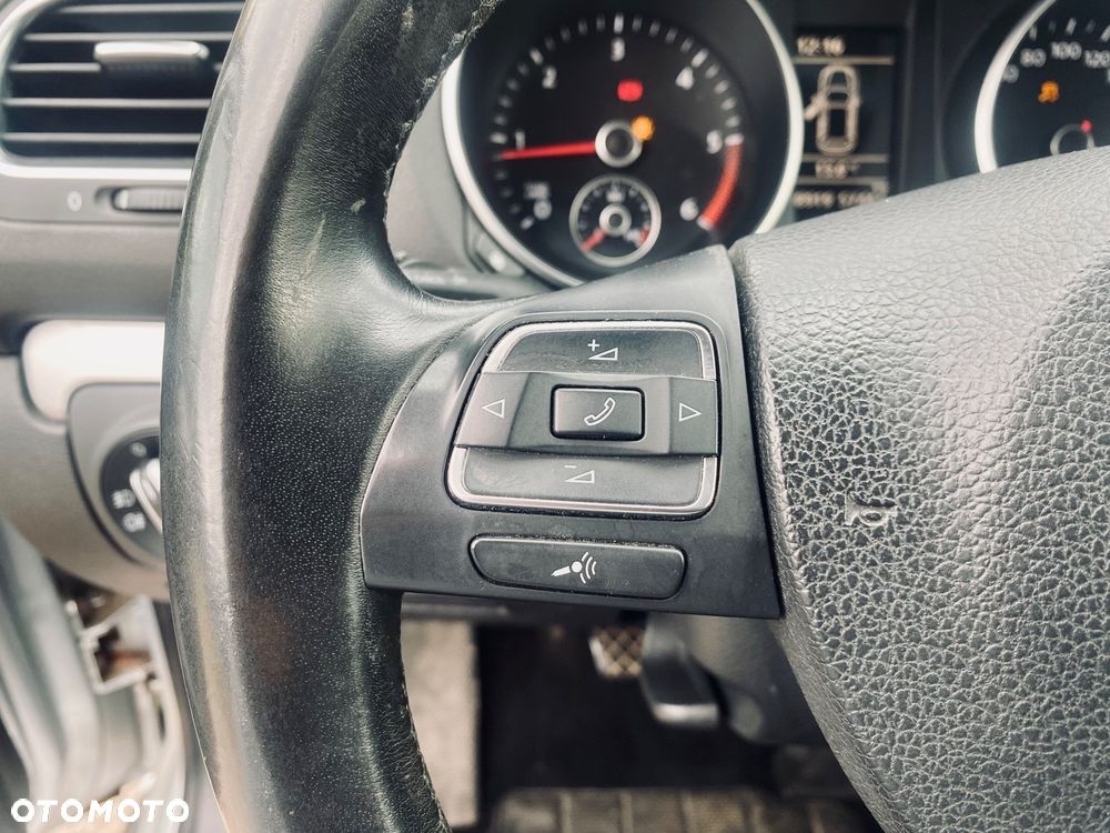 Volkswagen Golf 2.0 TDI DPF Highline - 24
