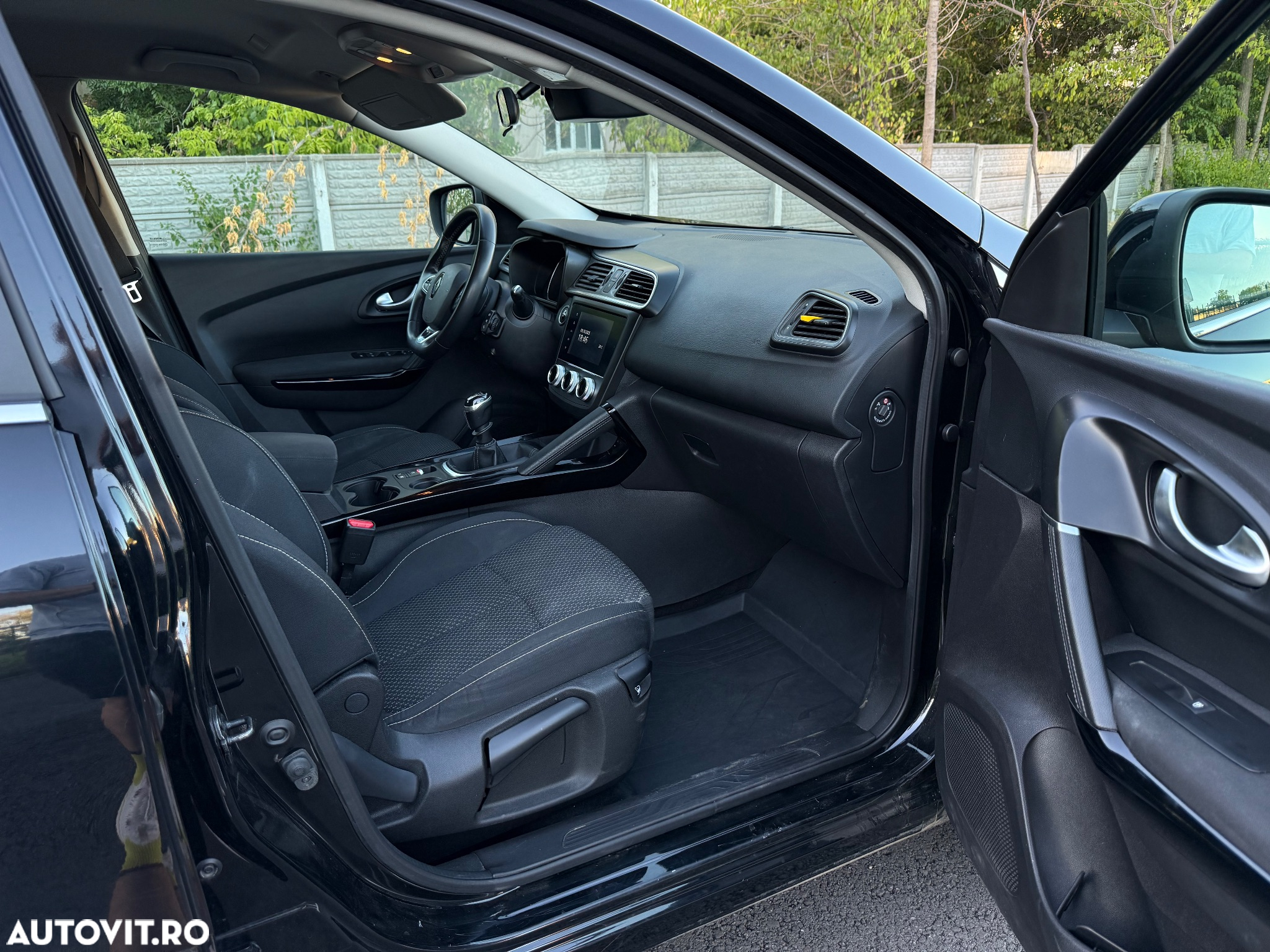 Renault Kadjar BLUE dCi 115 BUSINESS EDITION - 12